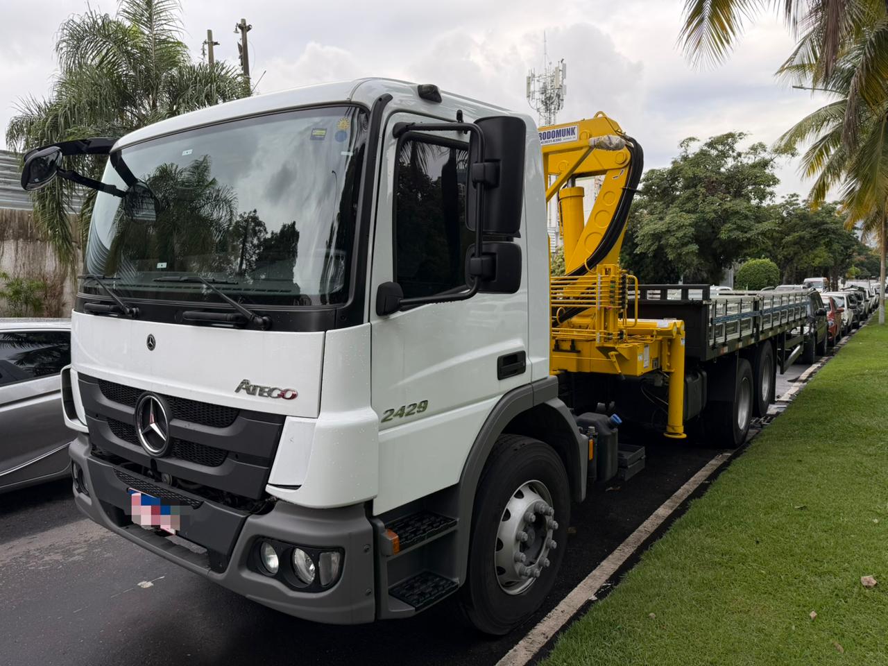 Mercedes-Benz Atego 2429